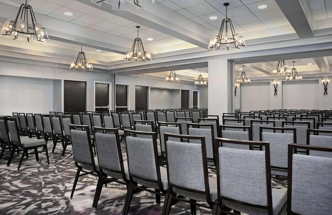 Embassy Suites By Hilton Crystal City National Airport-1